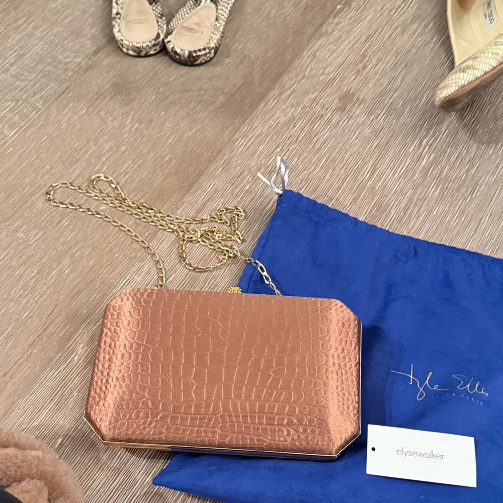 Rose Gold Croc-Embossed Minaudière Clutch - Picture 3 of 3